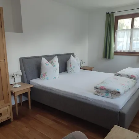 Bauernhof Lienharter Κατάλυμα σε φάρμα Obertilliach